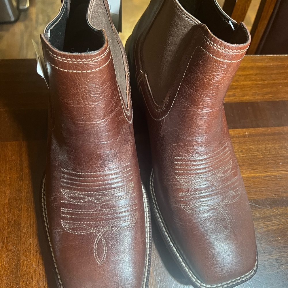 ARIAT Chestnut Western Boots